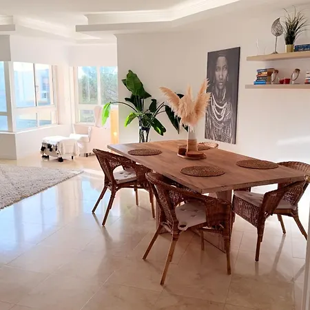 Apartment Oceanfront 2 Bedrooms With Swimming Pool & Garage *