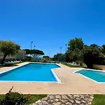Apartment Oceanfront 2 Bedrooms With Swimming Pool & Garage