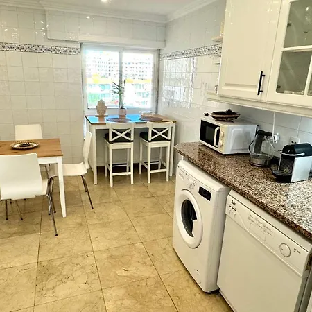 Oceanfront 2 Bedrooms With Swimming Pool & Garage *
