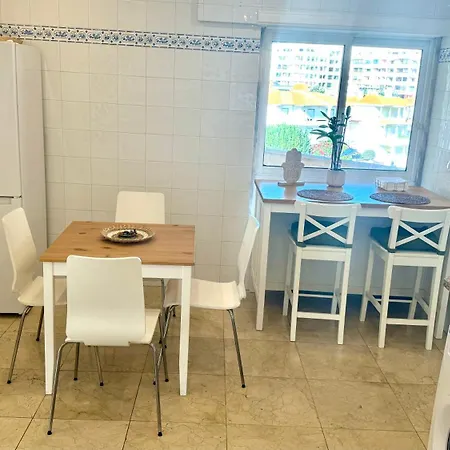 Oceanfront 2 Bedrooms With Swimming Pool & Garage Apartamento
