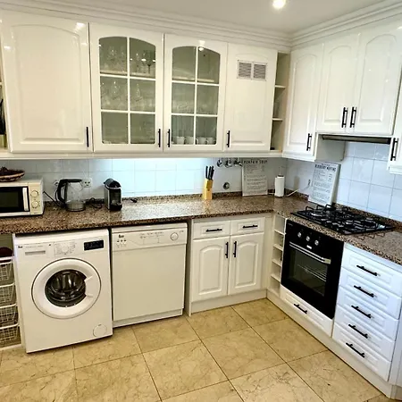 Apartamento Oceanfront 2 Bedrooms With Swimming Pool & Garage