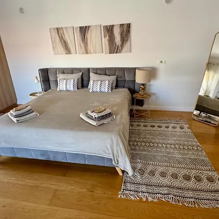 2 Bedrooms With Swimming Pool Nomad Dreams N 7 Appartement Cascais