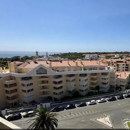Oceanfront 2 Bedrooms With Swimming Pool & Garage Apartmán