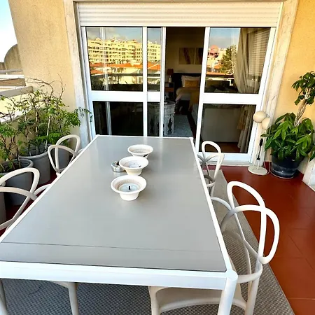 Oceanfront 2 Bedrooms With Swimming Pool & Garage Daire *